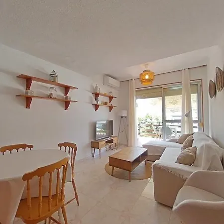 Apartamento Acogedor En La Carihuela Con Plaza De Garaje Garantizada! Sol Montemar Torremolinos