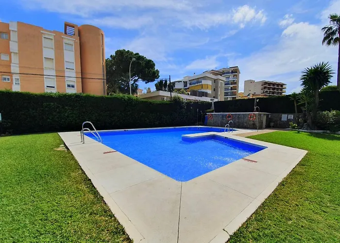 Acogedor En La Carihuela Con Plaza De Garaje Garantizada! Sol Montemar * Torremolinos